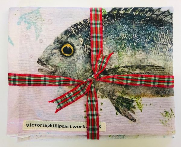 Bream tea towel - Image 3